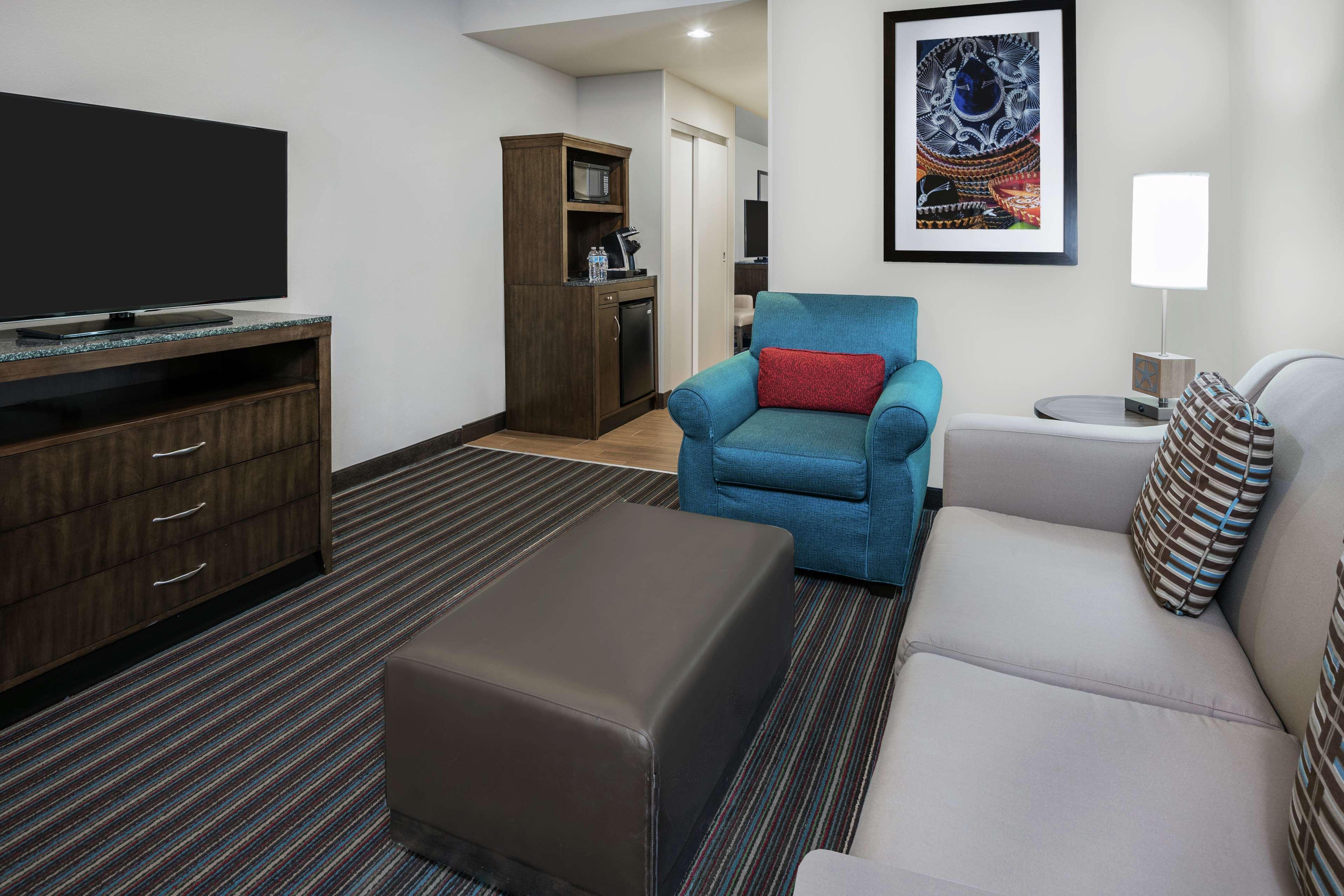 Hilton Garden Inn San Antonio/Rim Pass Drive Ngoại thất bức ảnh