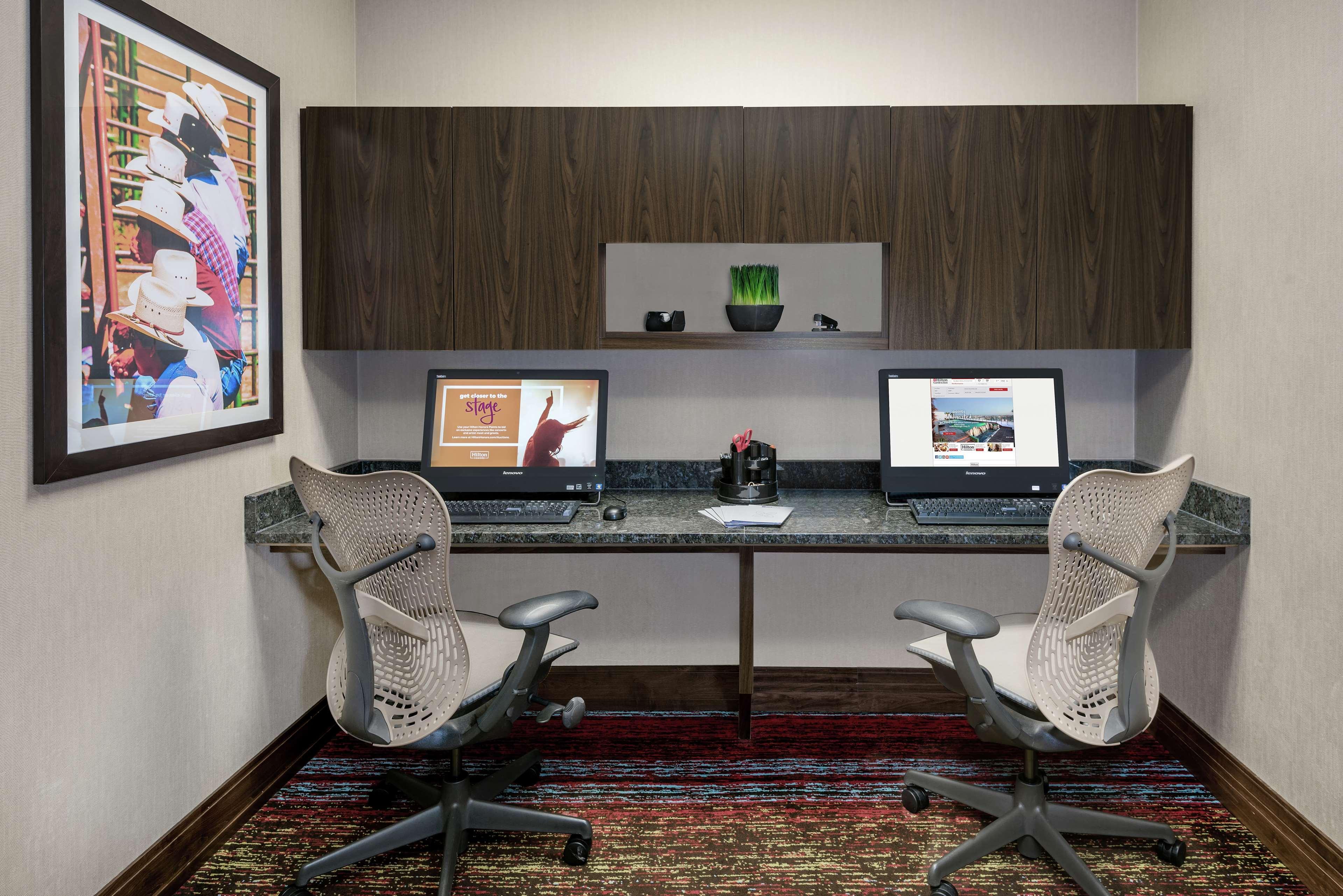 Hilton Garden Inn San Antonio/Rim Pass Drive Ngoại thất bức ảnh