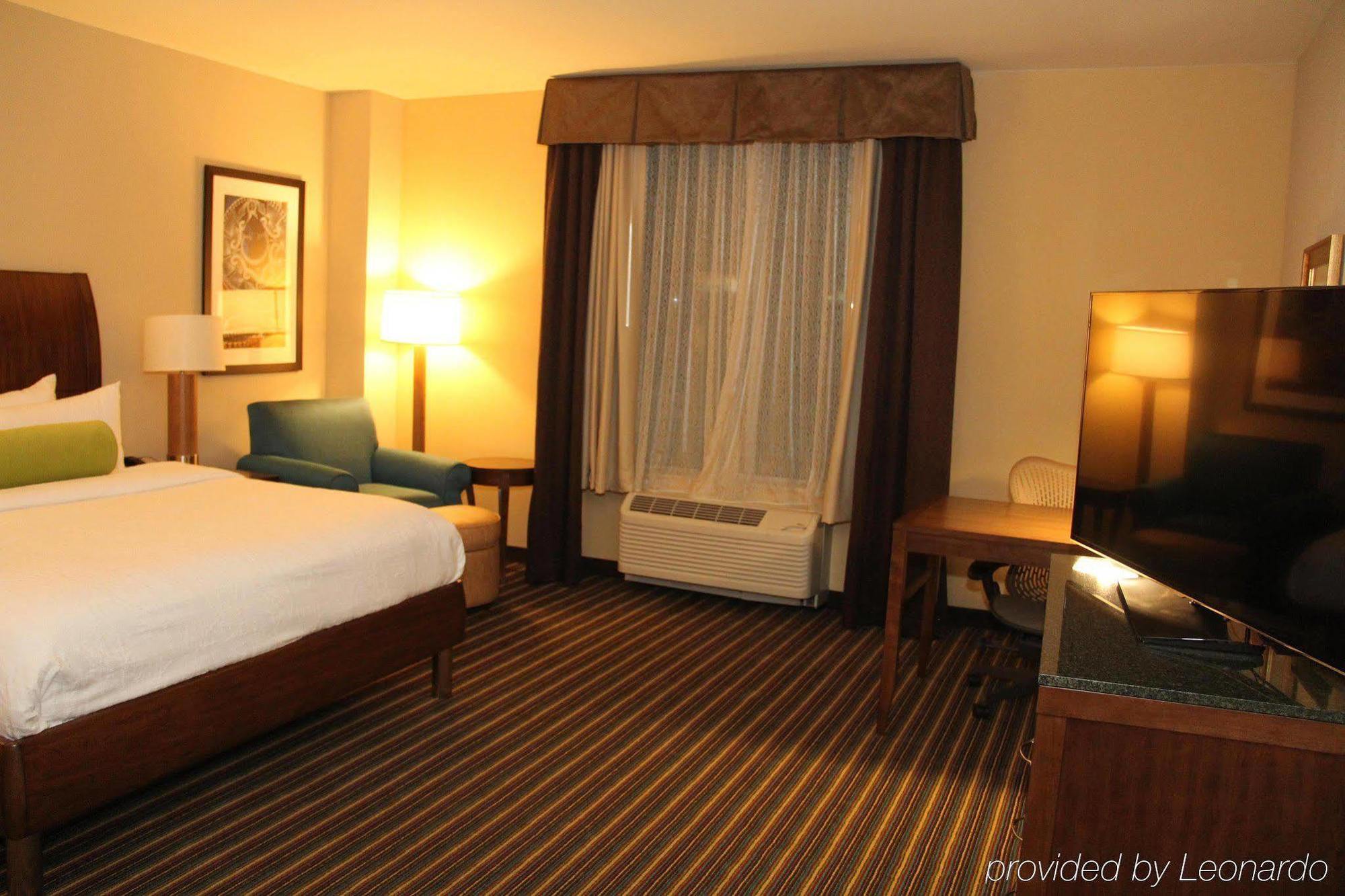 Hilton Garden Inn San Antonio/Rim Pass Drive Ngoại thất bức ảnh